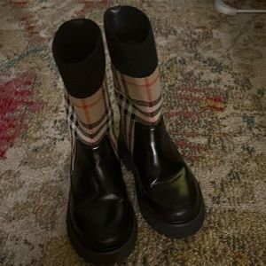 Toddler girl Burberry weather boots